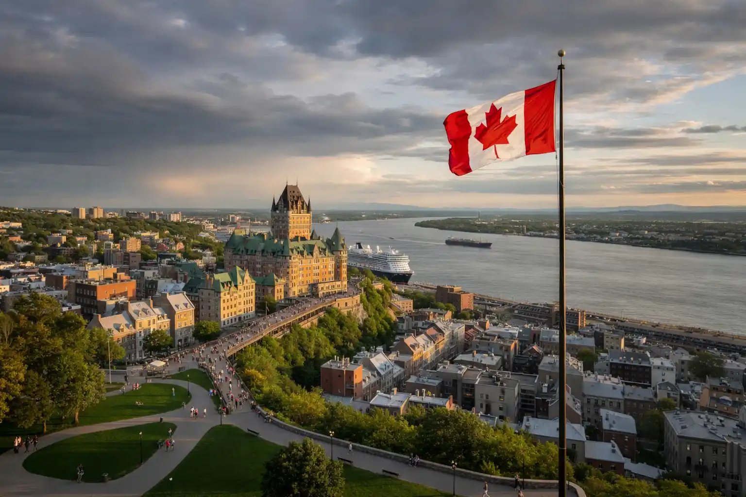 منظر بانورامي لمدينة كيبيك في كندا يظهر فندق شاتو فرونتيناك ونهر سان لوران مع علم كندا، يعبّر عن الهجرة الى كندا والحياة في المدن الكندية.